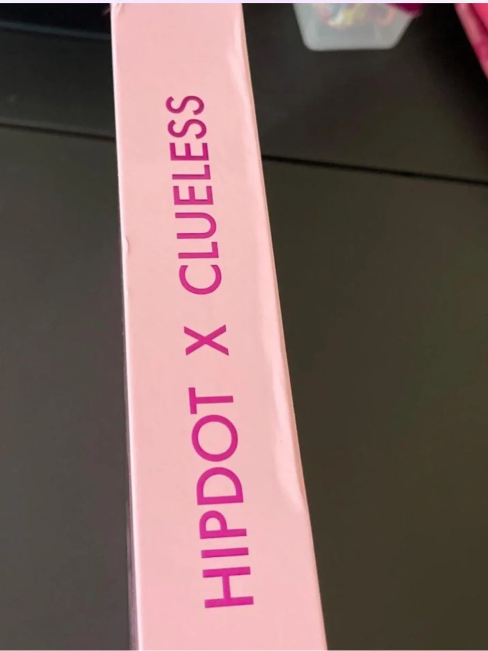 Clueless x hipdot make up set